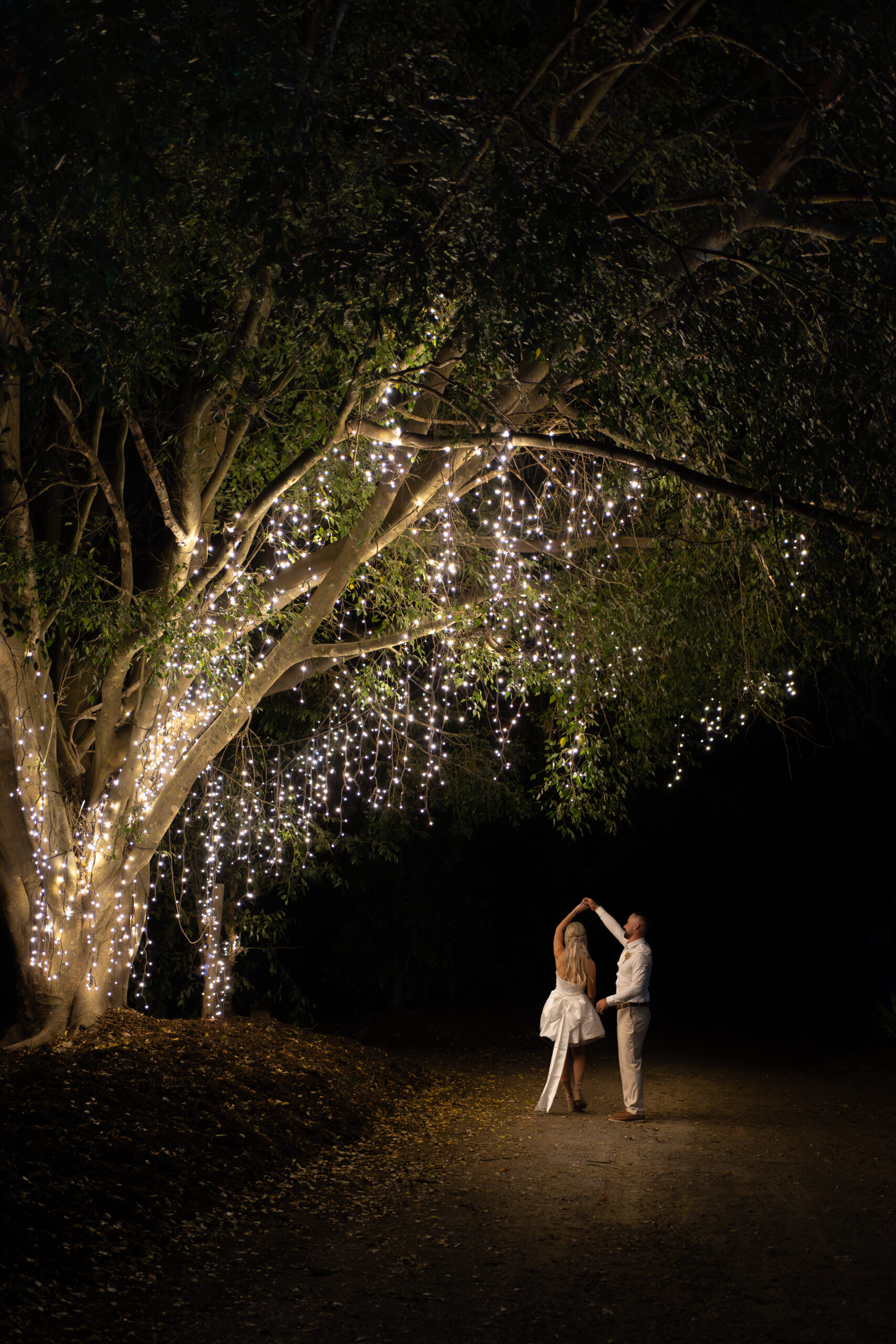 Wedding couple photos Byron Bay